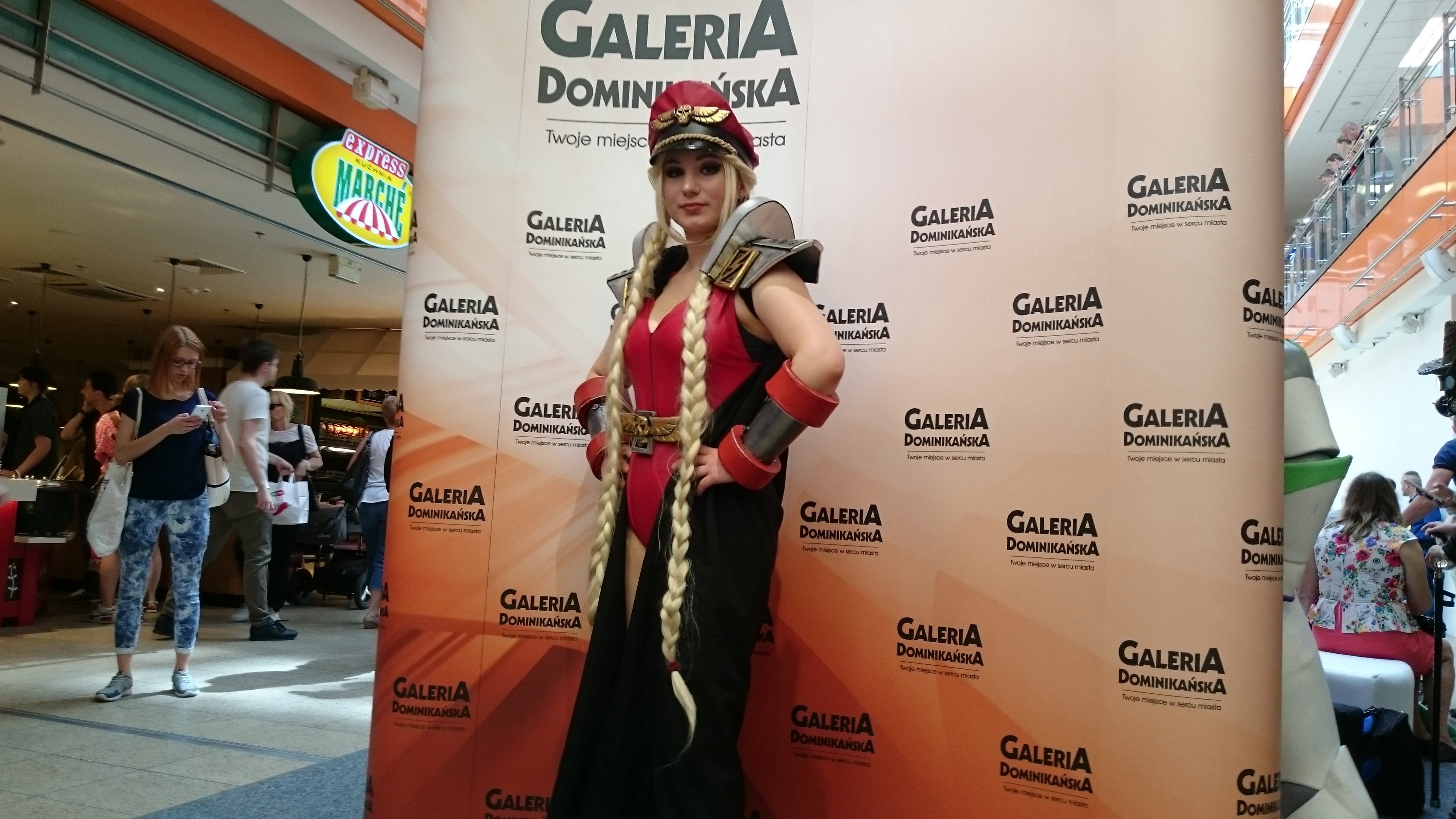 Calypsen w cosplayu podczas weekendu z cosplayerami w Galerii Dominikańskiej we Wrocławiu