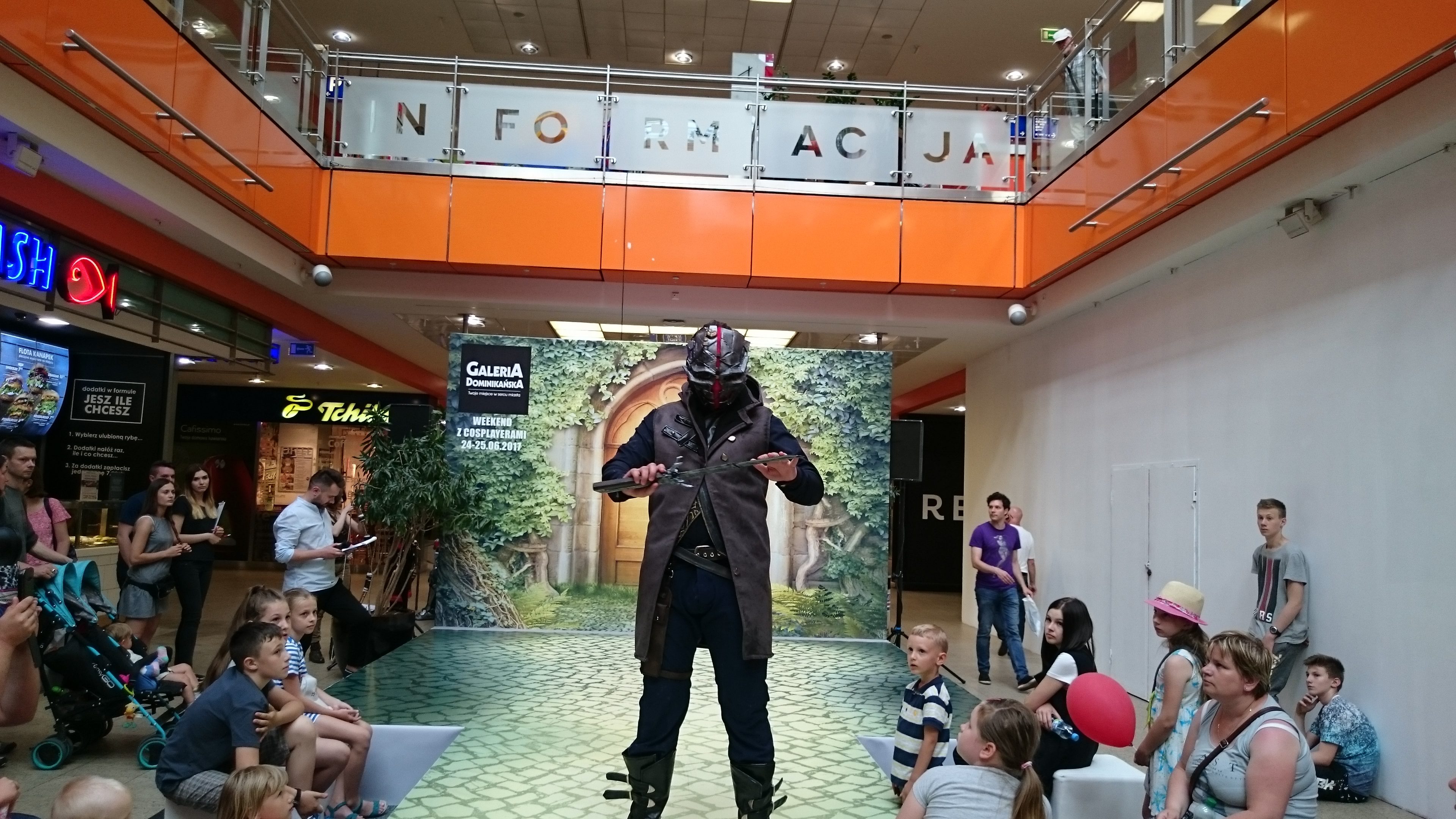 Cyperian w cosplayu podczas weekendu z cosplayerami w Galerii Dominikańskiej we Wrocławiu
