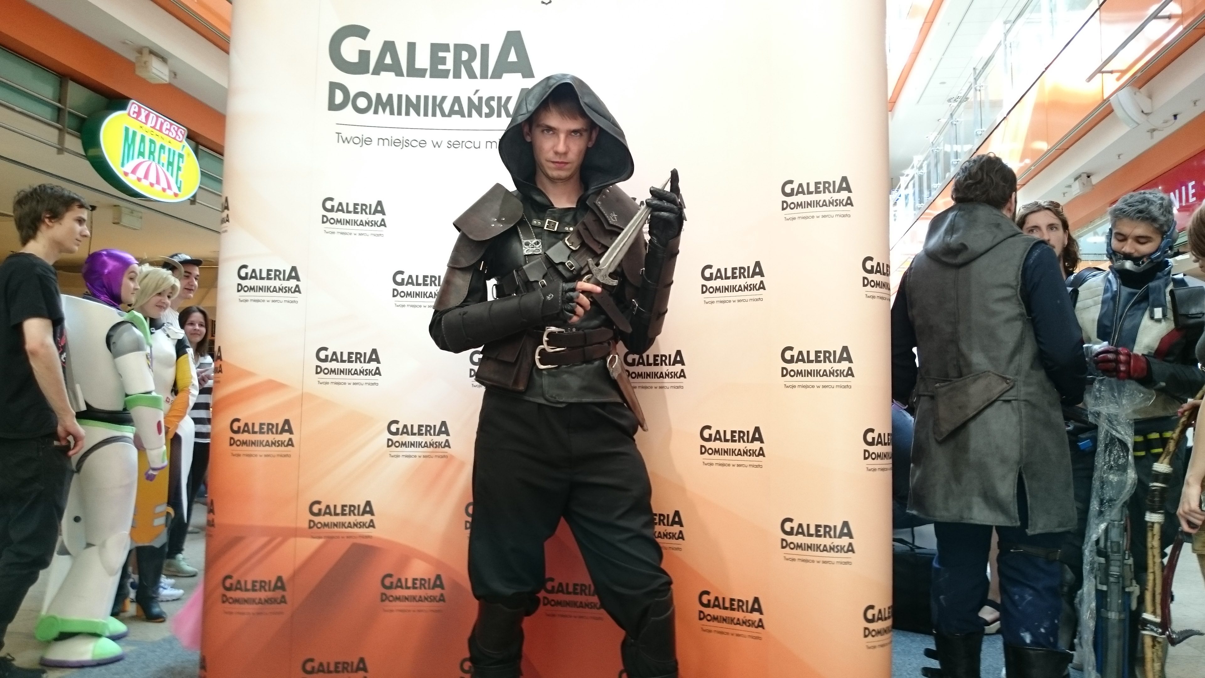 Glorf Workshop w cosplayu podczas weekendu z cosplayerami w Galerii Dominikańskiej we Wrocławiu