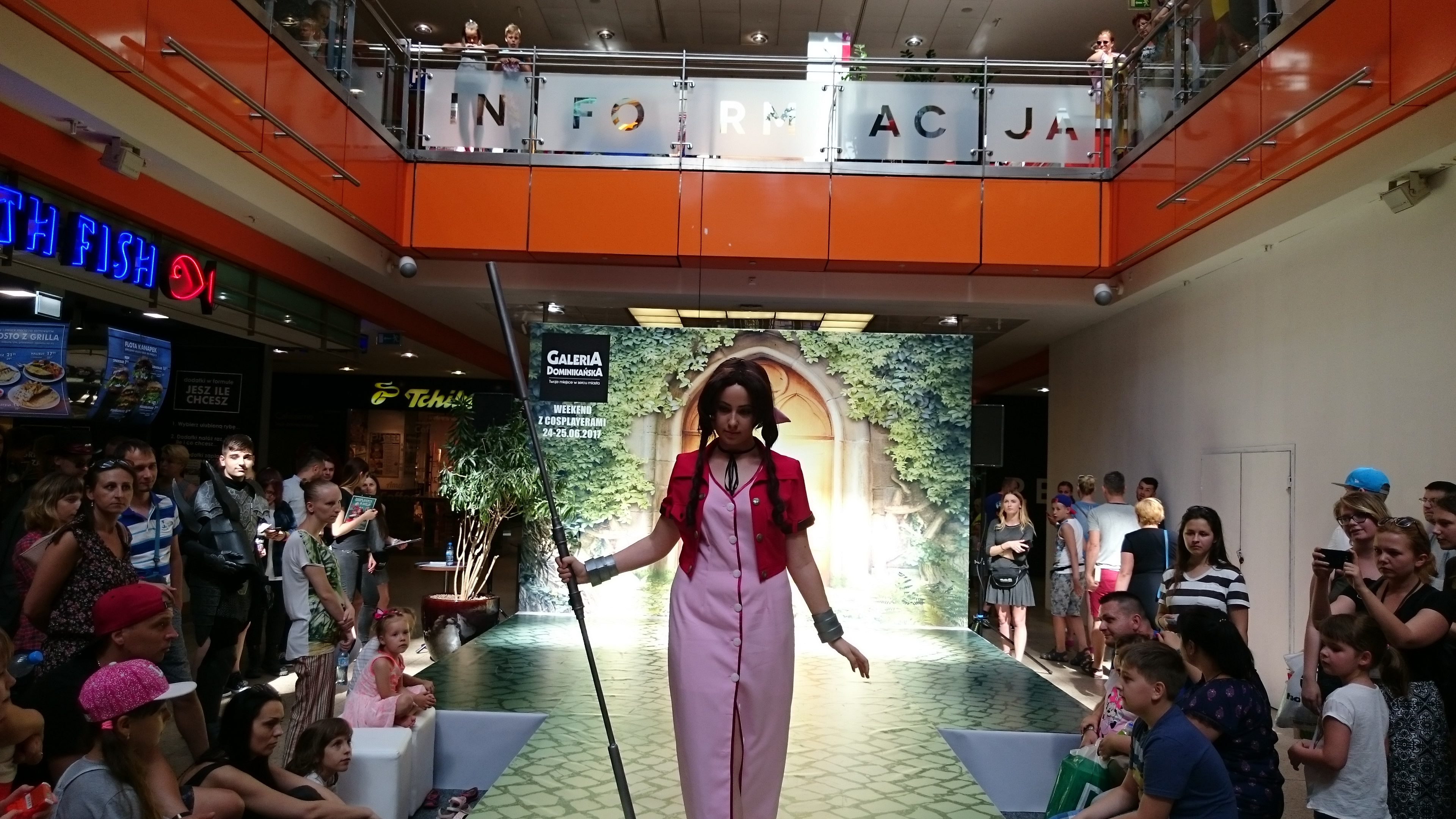 Przykładowy cosplay podczas weekendu z cosplayerami w Galerii Dominikańskiej we Wrocławiu